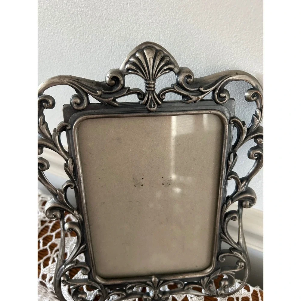 Burnes of Boston Silver Tone Ornate Scroll Fleur-De-Lis Metal Picture Frame 4x6